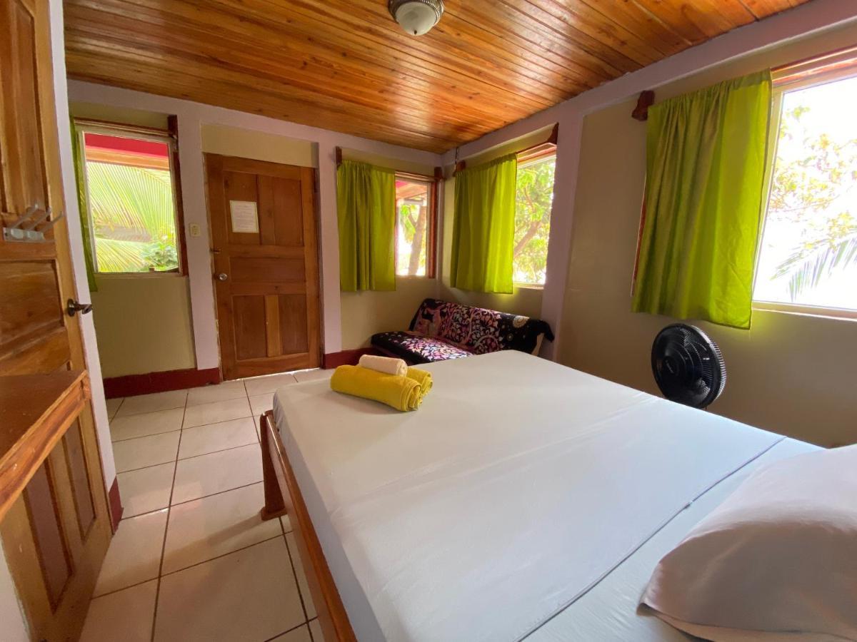 Las Palmeras Oceanview Hotel And Dive Center Ilhas do Milho Exterior foto