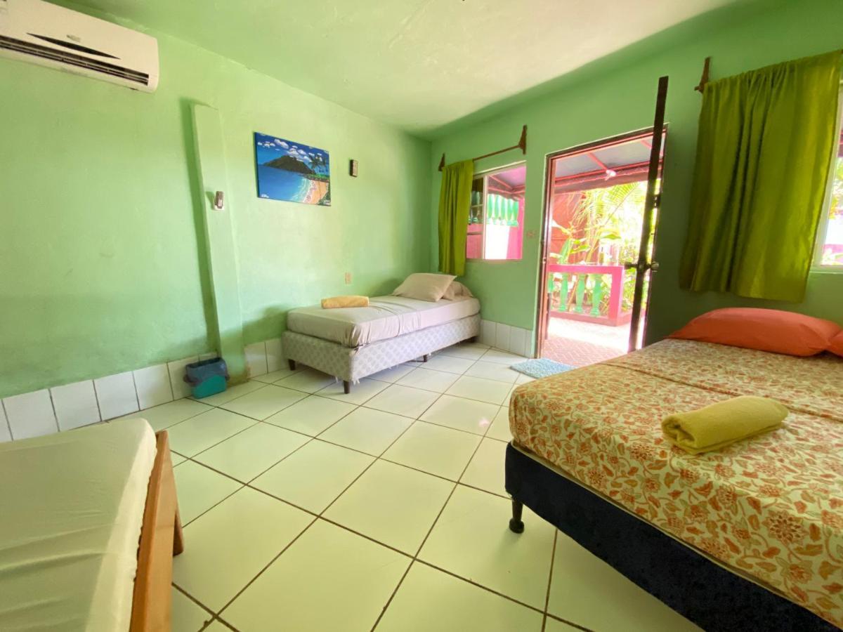 Las Palmeras Oceanview Hotel And Dive Center Ilhas do Milho Exterior foto